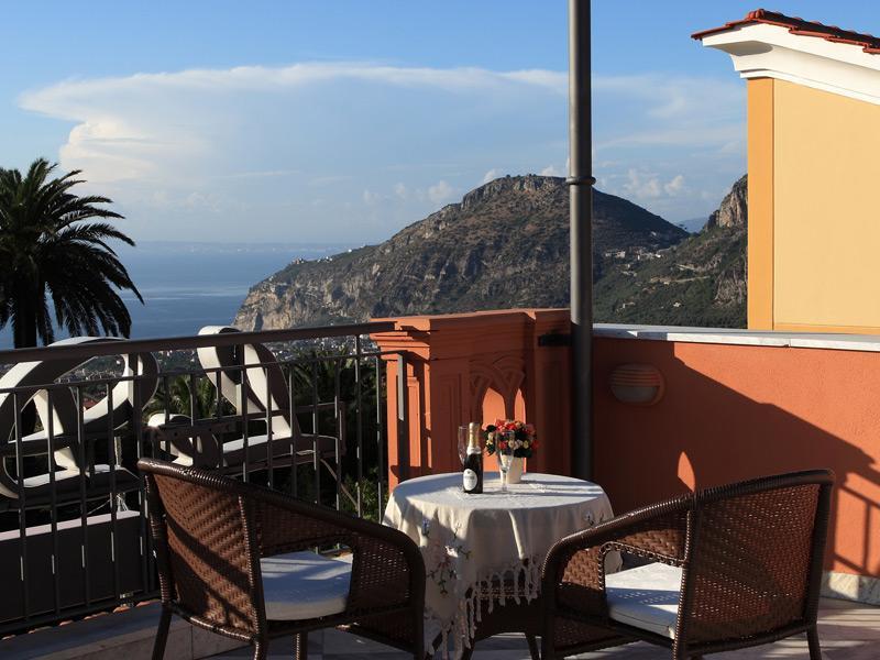 Le Due Sirene Bed & Breakfast Piano di Sorrento Exterior photo